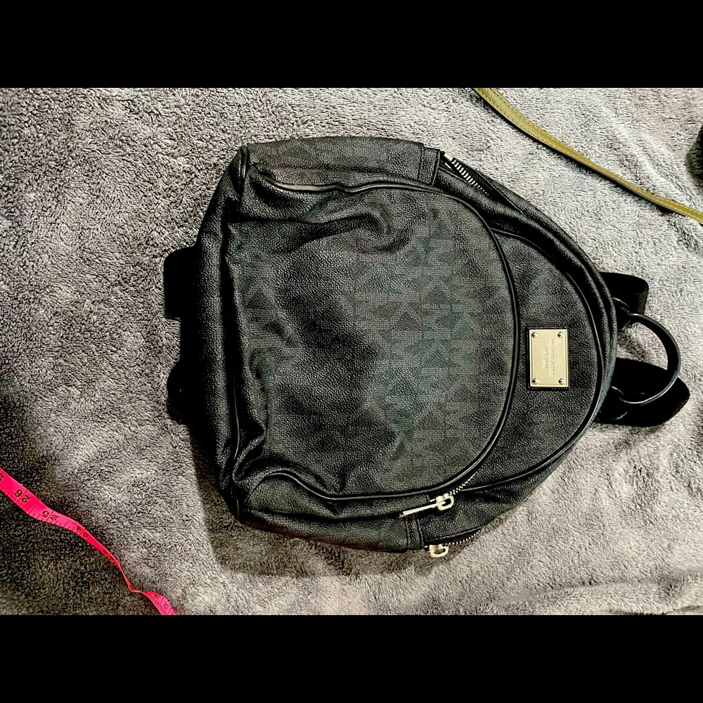 Black MK bag! Super cute super comfy